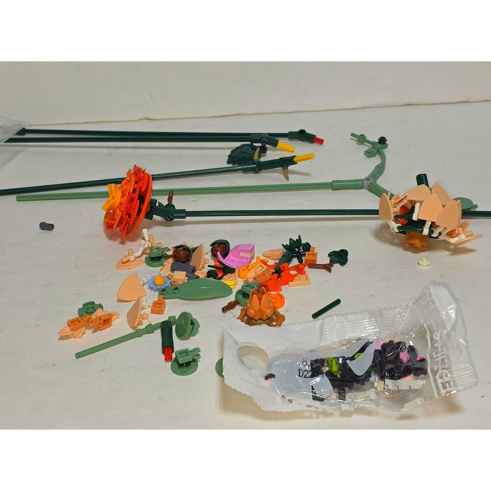 LEGOS Bouquet And Flowers Lot of Replacement Pieces Parts